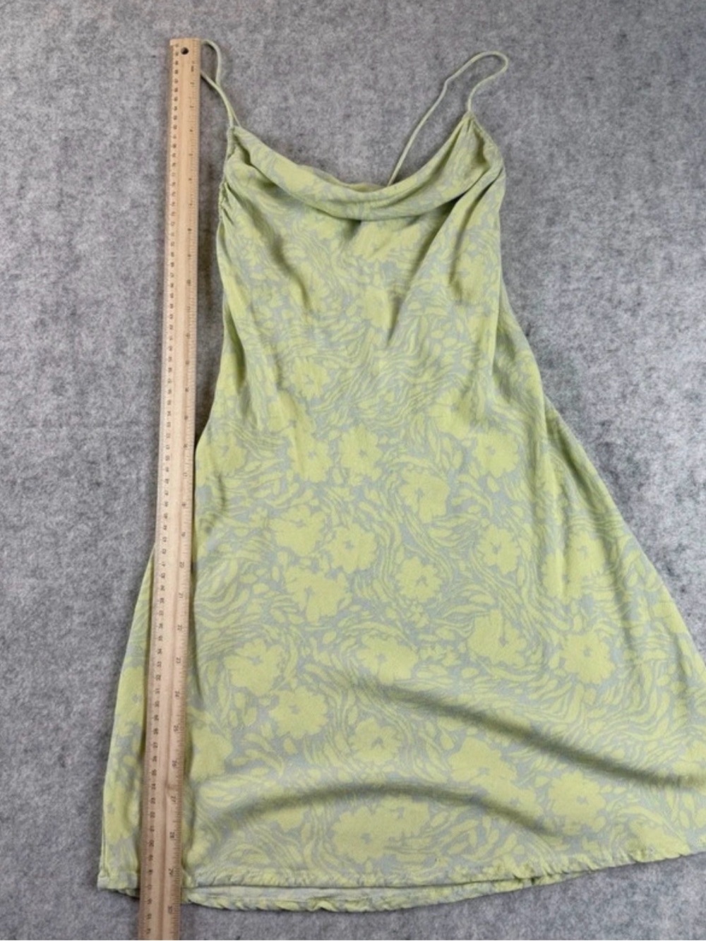RVCA Women’s Allover Floral Printed Mint Green Backless Strappy Mini Dress Small - Picture 4 of 12